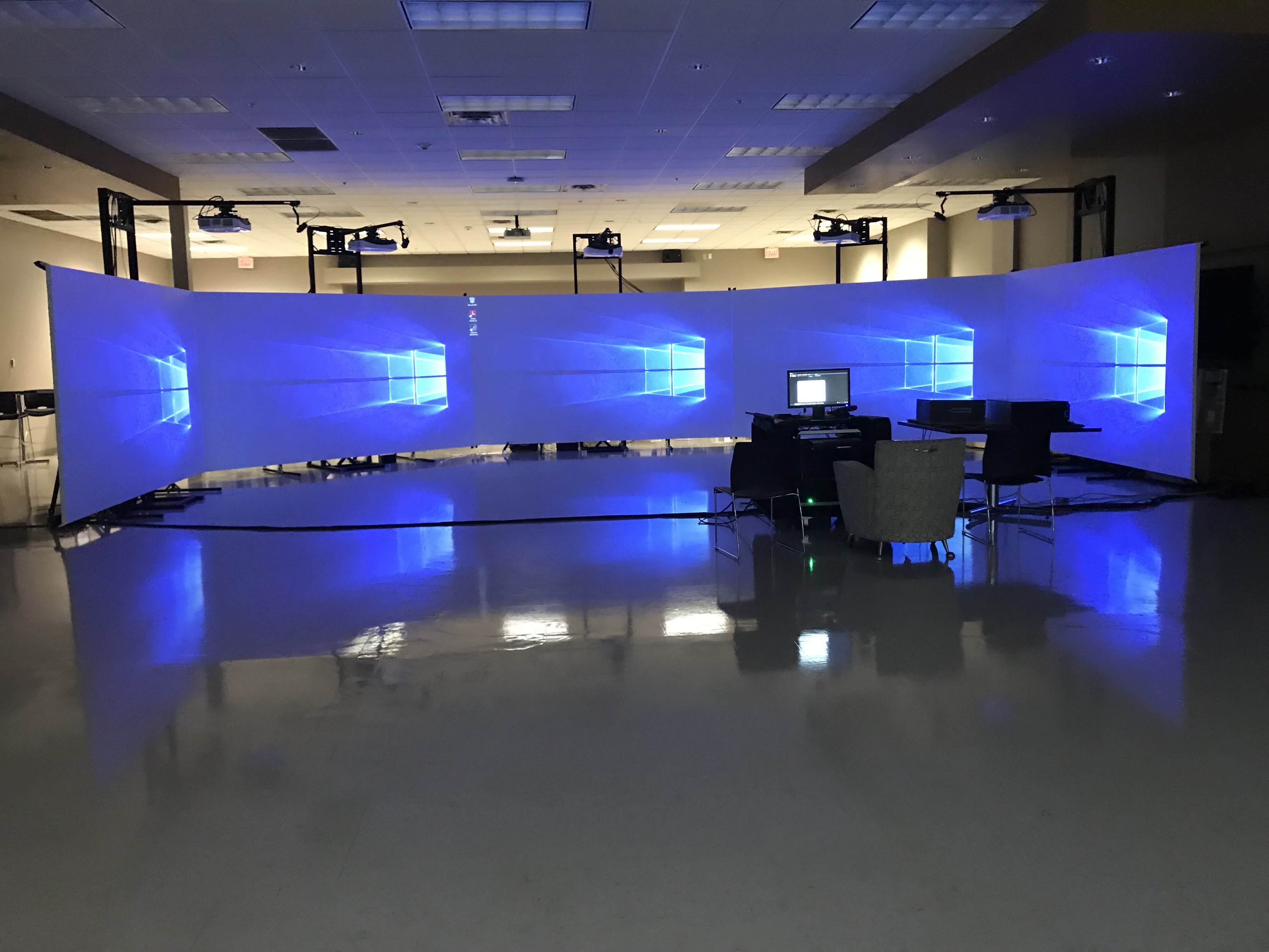 Holostage multi-projector system